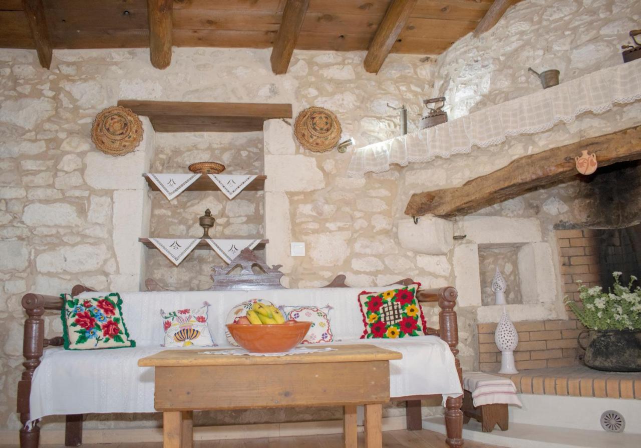 Casa Cantico Villa Margarítai Esterno foto